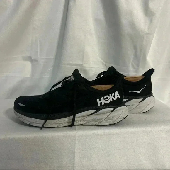 HOKA Clifton 8 Size 9D Men’s S34x22/v655/w250 Black and White, lace up EUC - Picture 5 of 13